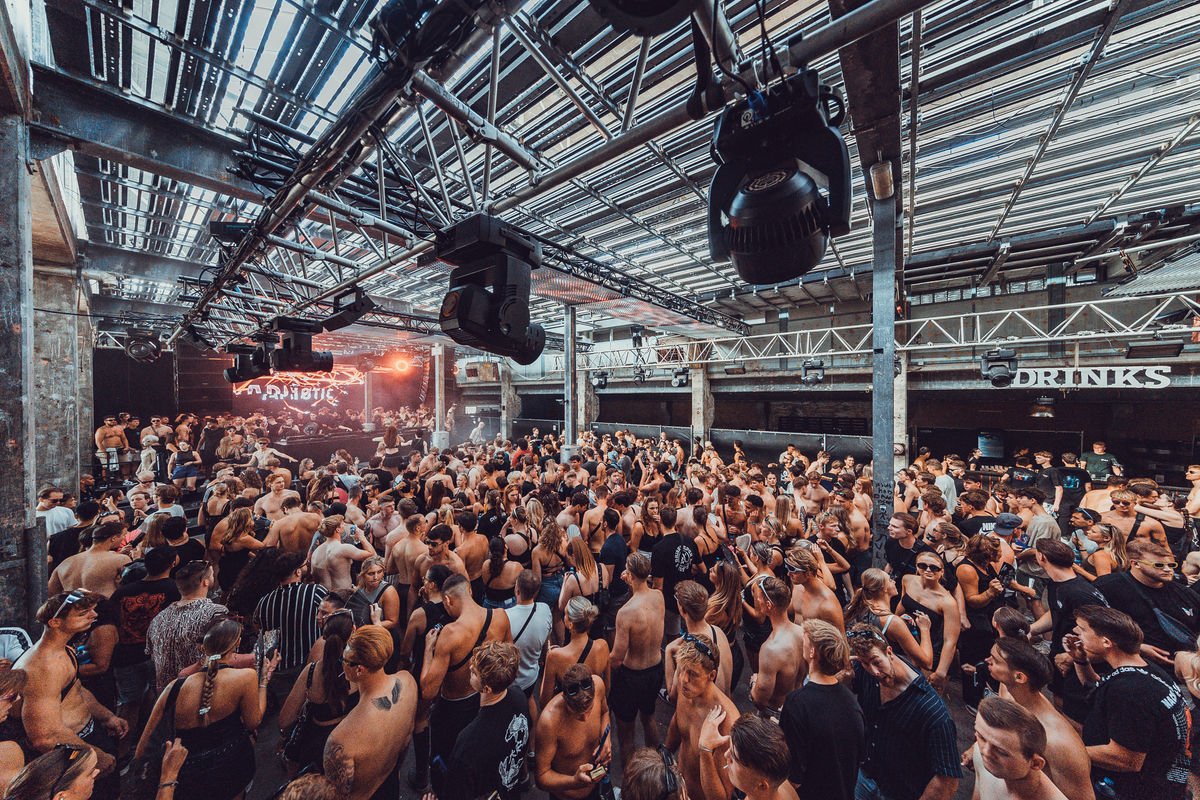 Loading... just a sec